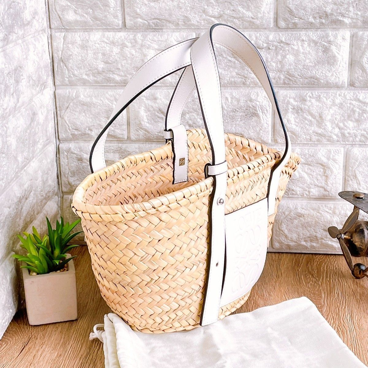 ◇ロエベ◇LOEWE バスケットスモール ラフィア × レザー カゴバッグ