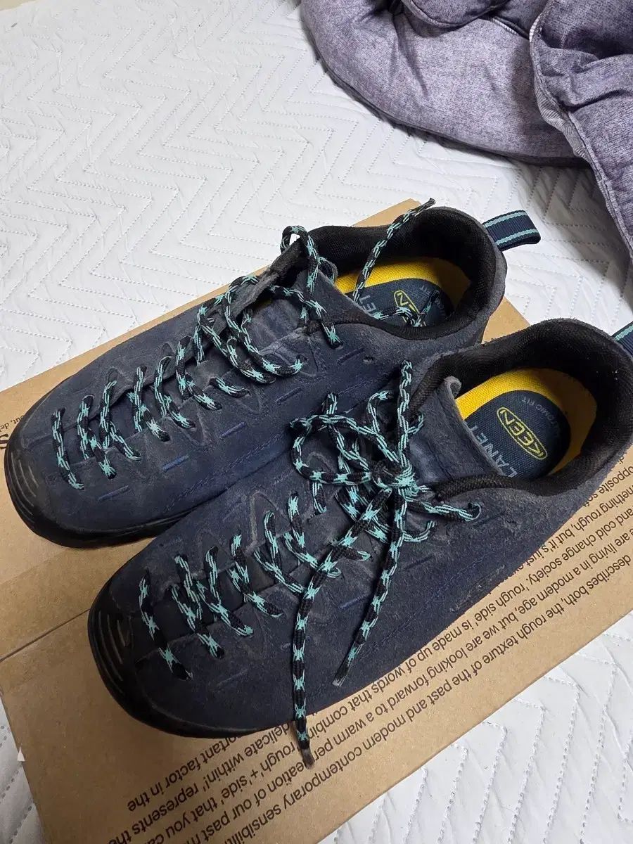 KEEN ジャスパー スニーカー ネイビー 260