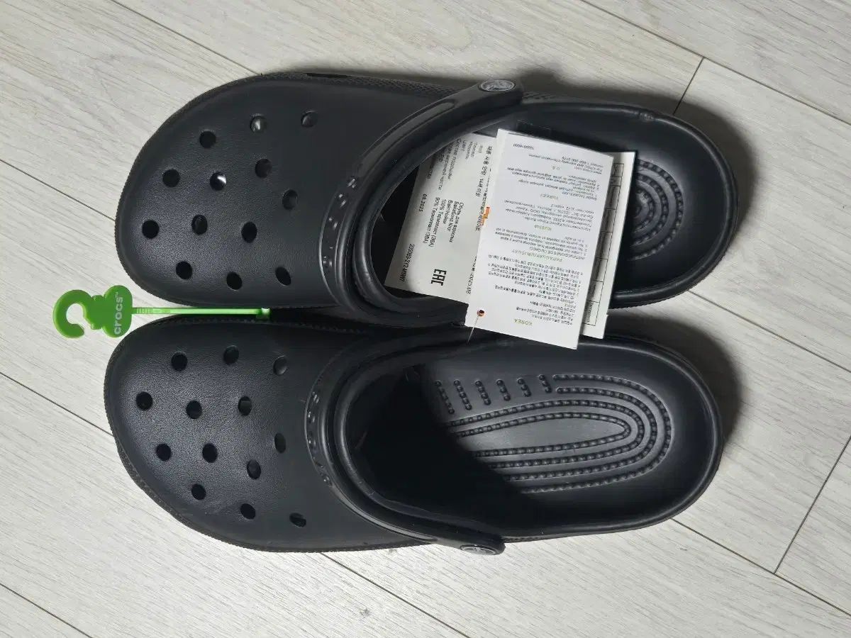 Crocs 265 Classic Clog Black 5,291円