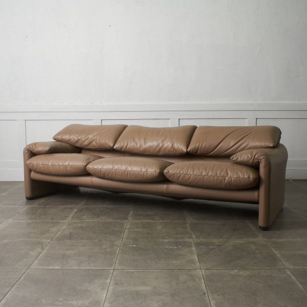 定242万〜 カッシーナ MARALUNGA 3人掛け ソファ 本革 Cassina マラルンガ トリプルソファ W235cm 総革 レザー イタリア モダン 90653