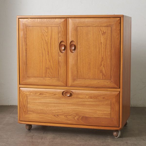レア ERCOL アーコール ウィンザー ヴィンテージ テレビキャビネット TV台 リビングボード 収納 英国 AVキャビネット エルム 95103