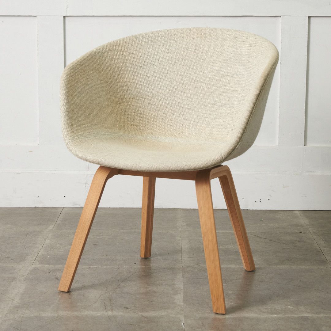 HAY ヘイ ABOUT A CHAIR アームチェア ダイニングチェア オーク アバウト ア チェア 肘掛け 椅子 無垢材 ファブリック張り 木製 95336