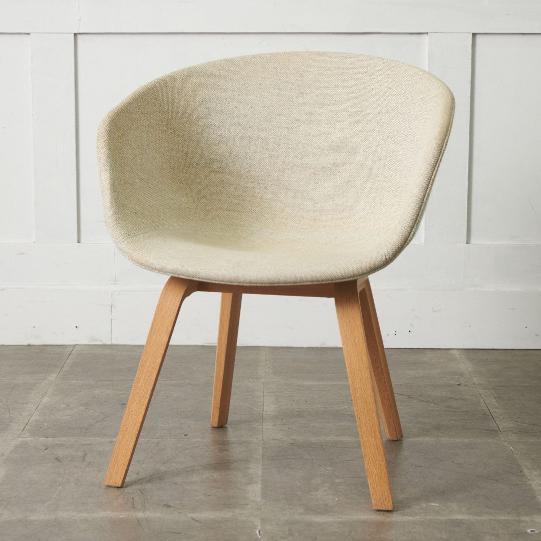 HAY ヘイ ABOUT A CHAIR アームチェア ダイニングチェア オーク アバウト ア チェア 肘掛け 椅子 無垢材 ファブリック張り 木製 95338