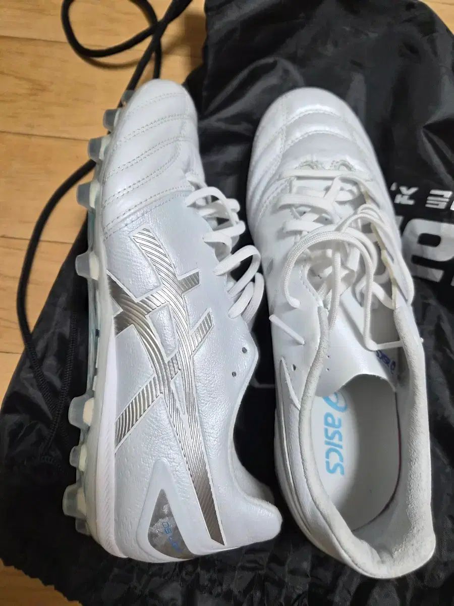 アシックス サッカーシューズ ds light pro ag