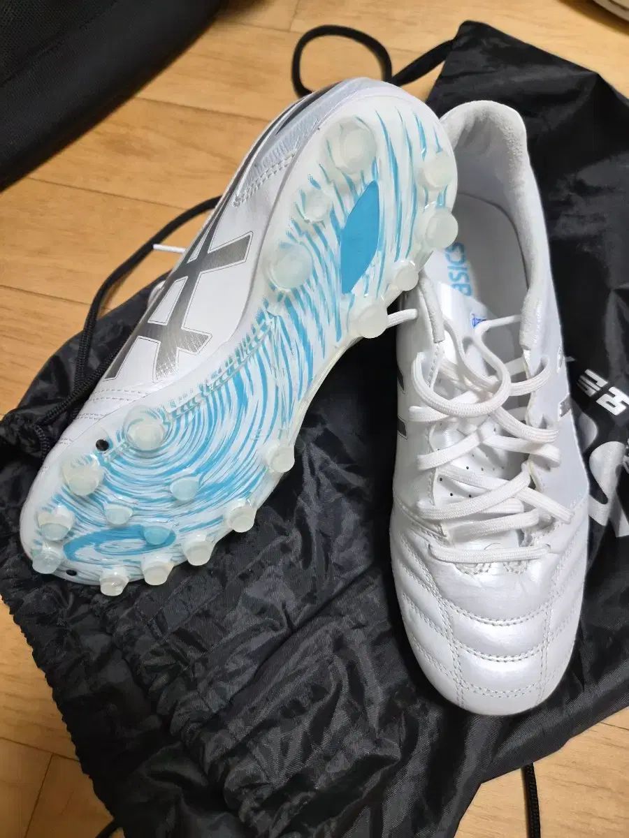 アシックス サッカーシューズ ds light pro ag