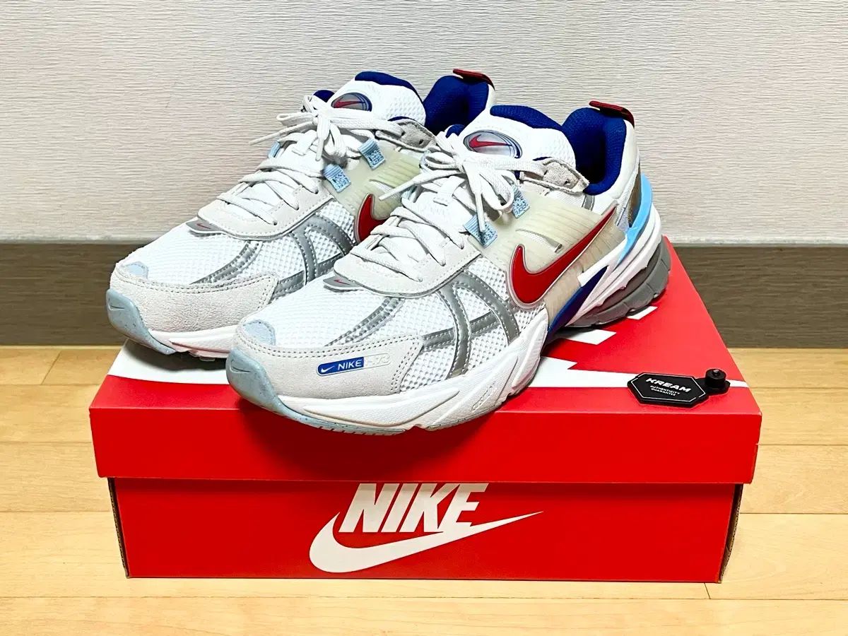 W285 NIKE V2K RUN メタリックシルバー ジムレッド(ガンダム)