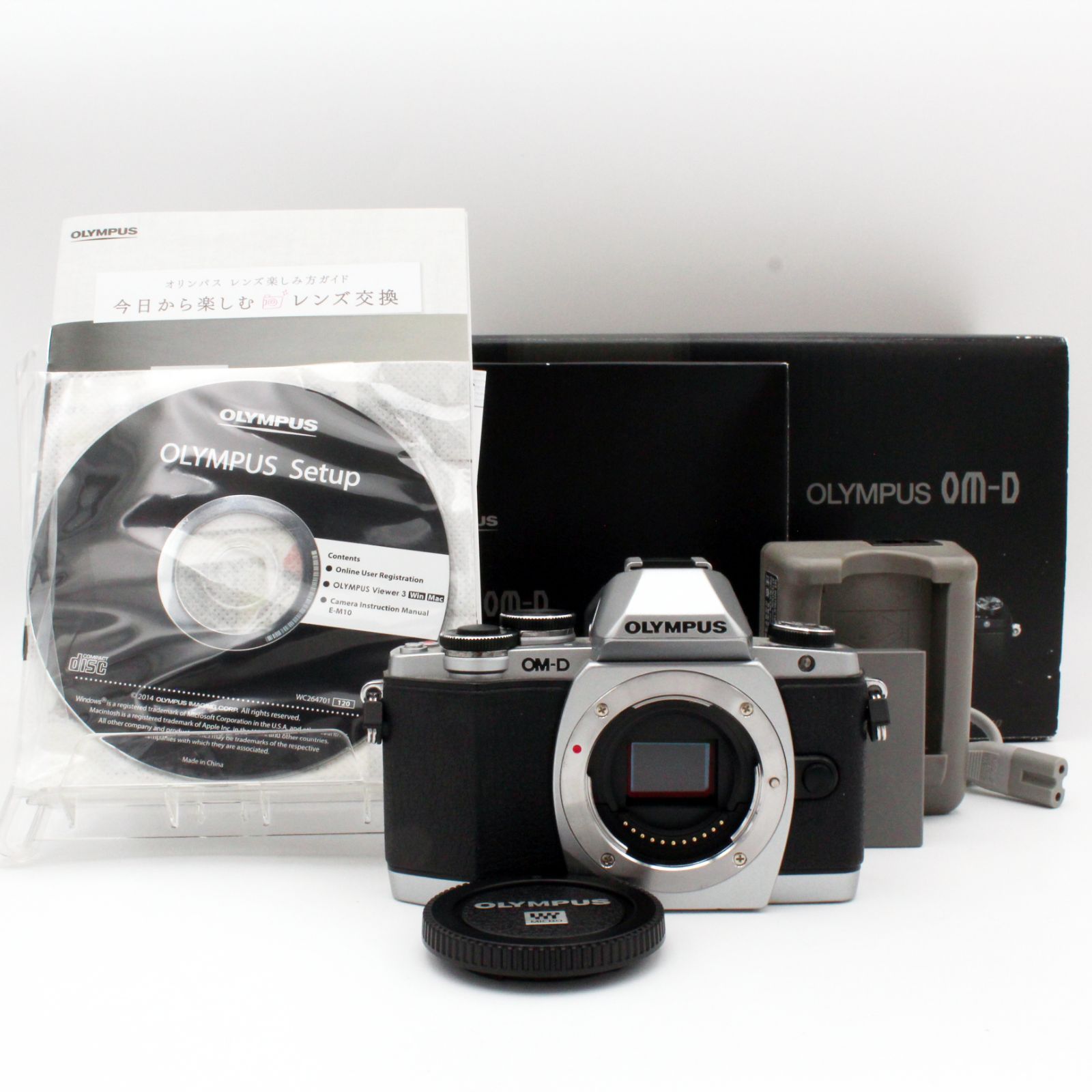 わずかシャッター数1735枚【新品級】OLYMPUS OM-D E-M10 ボディ シルバー#9940