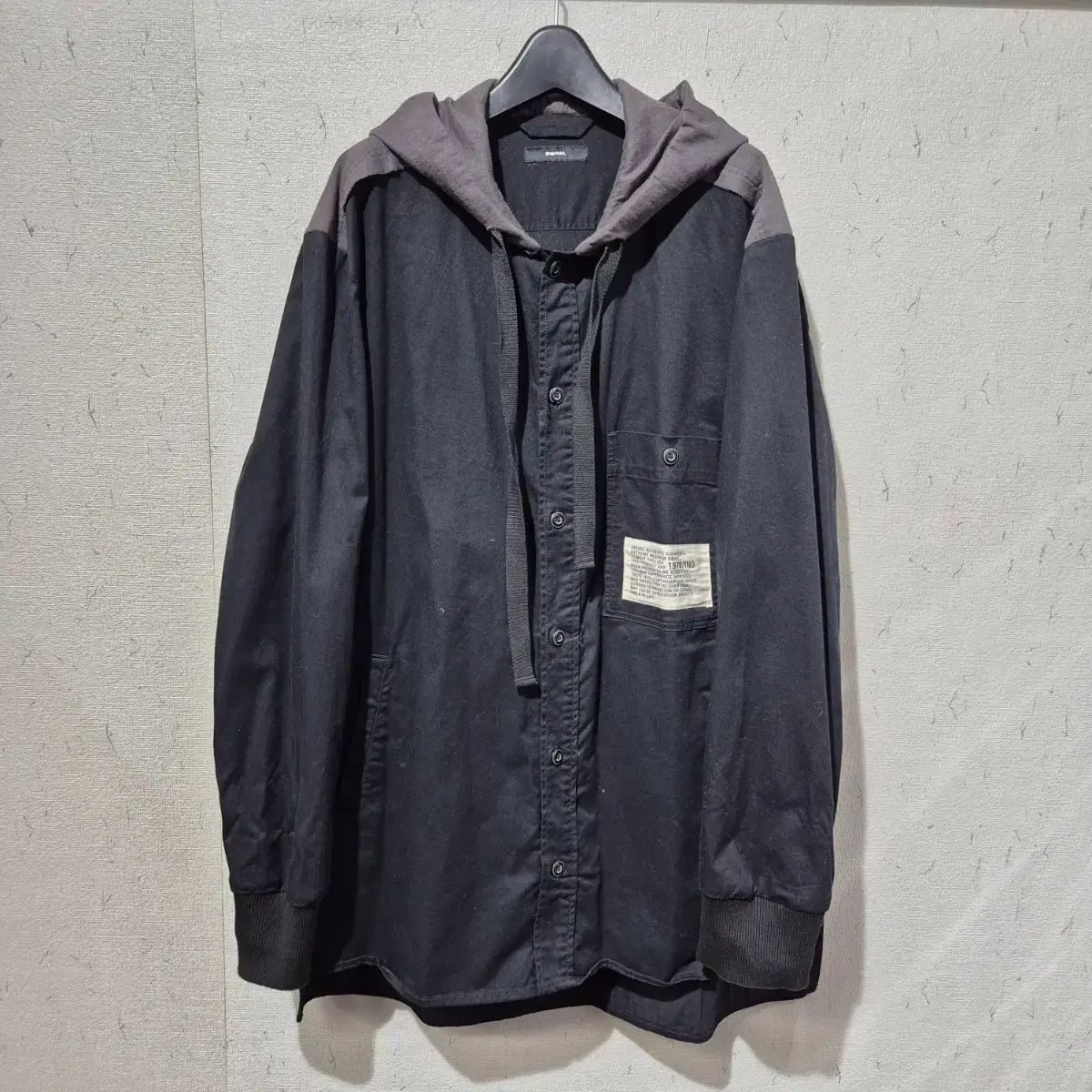 DIESEL ブラック WHO フード シャツ