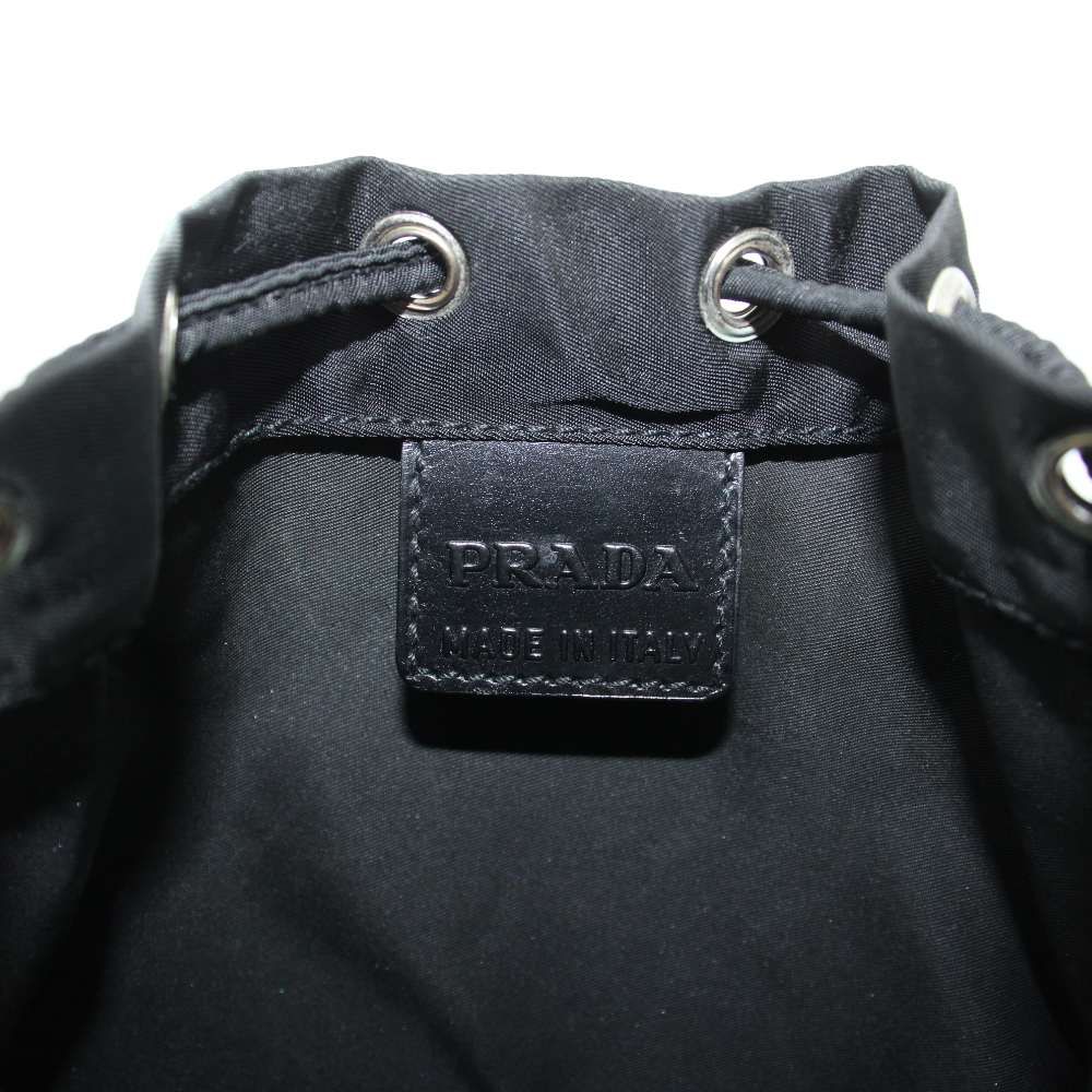 PRADA プラダ バニティバッグ 巾着ポーチ ナイロン 三角ロゴ 黒 プラダ PRADA 巾着 ポーチ バニティ バッグ ナイロン トライアングル