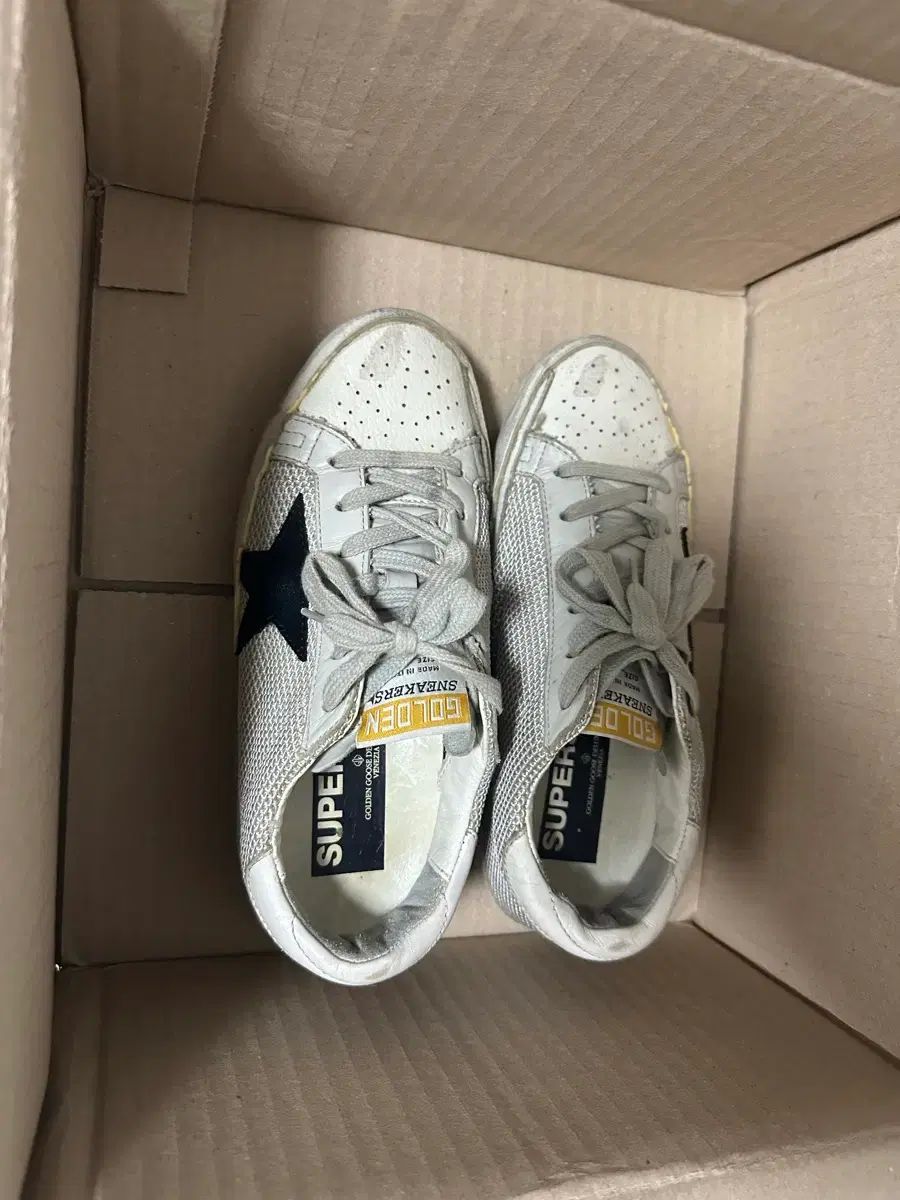 (在庫処分)GOLDEN GOOSE ゴールデングース SuperStar 白 シルバー 星 スニーカー