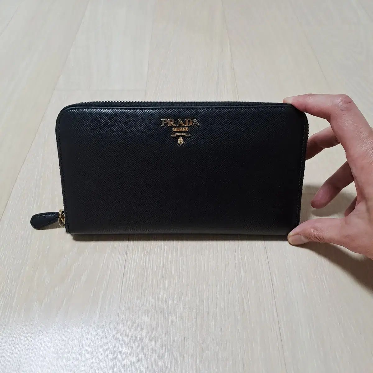 100% 正規品 PRADA プラダ サフィアーノ ジッパー 長財布 ブラック 