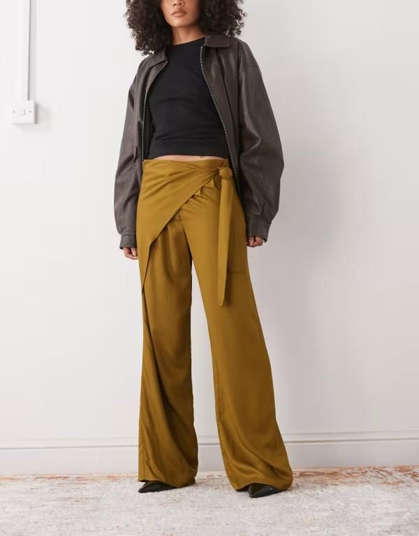 リクレイム ヴィンテージ レディース ボトムス カジュアルパンツ ワイドレッグ タイディテール パンツ Reclaimed Vintage wide leg pants with wrap tie detail Green グリーン