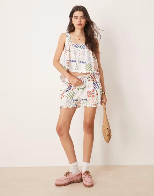 エイソス レディース ボトムス ハーフパンツ・ショーツ プリント ショートパンツ ASOS DESIGN micro bloomer shorts in tile print Tile Print