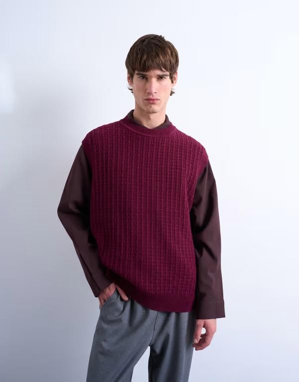 トップマン メンズ アウター ニット・セーター リラックスフィット ニット Topman relaxed fit cable knit tank top Burgundy バーガンディ