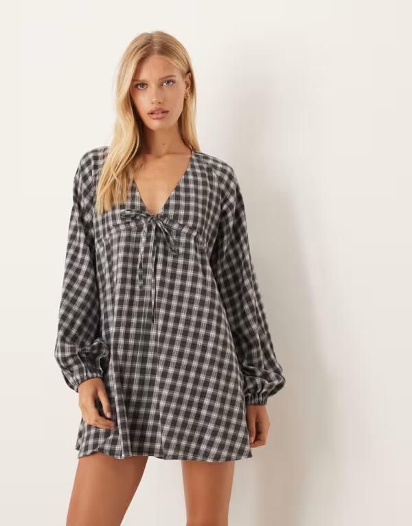 エイソス レディース トップス ワンピース Vネック ミニワンピース ミニ ASOS DESIGN v neck tie bust mini dress with volume sleeve check Gray Check グレー