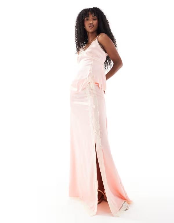 ミスセルフフリッジ レディース ボトムス スカート サテン レース マキシ Miss Selfridge satin and lace maxi skirt part of a set Dusty pink ピンク