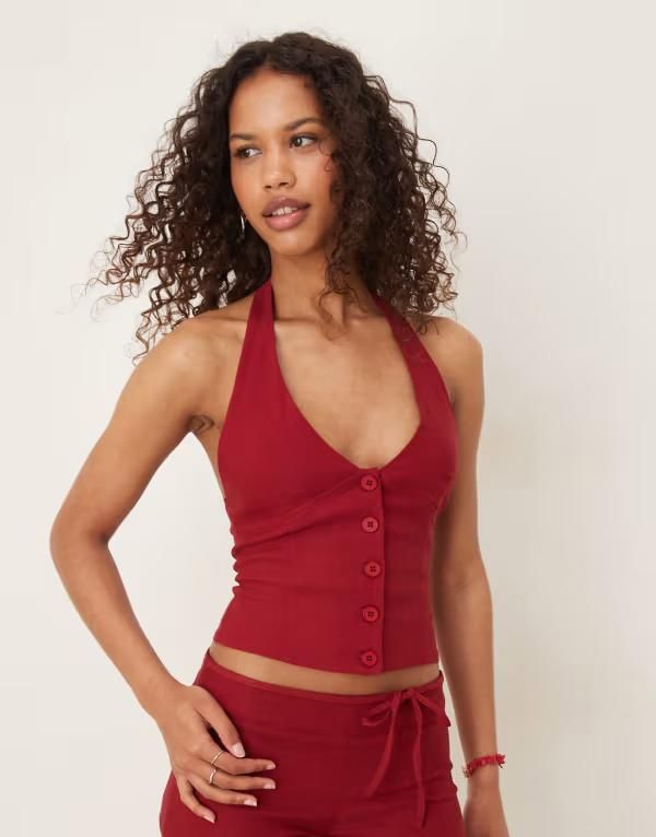モーテル レディース ボトムス ハーフパンツ・ショーツ ショートパンツ Motel lowwaist belted tailored shorts RED レッド