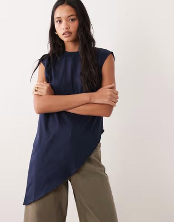 エイソス レディース トップス Tシャツ アシンメトリー ノースリーブ ASOS DESIGN sleeveless asymmetric hem top NAVY ネイビー
