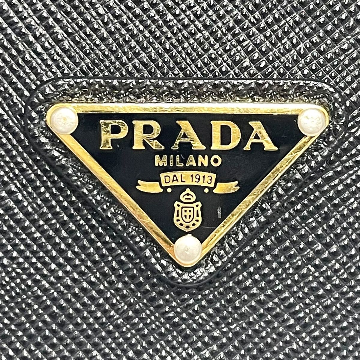 中古C】PRADA iPhone 13 PRO サフィアーノ 黒 - メルカリ