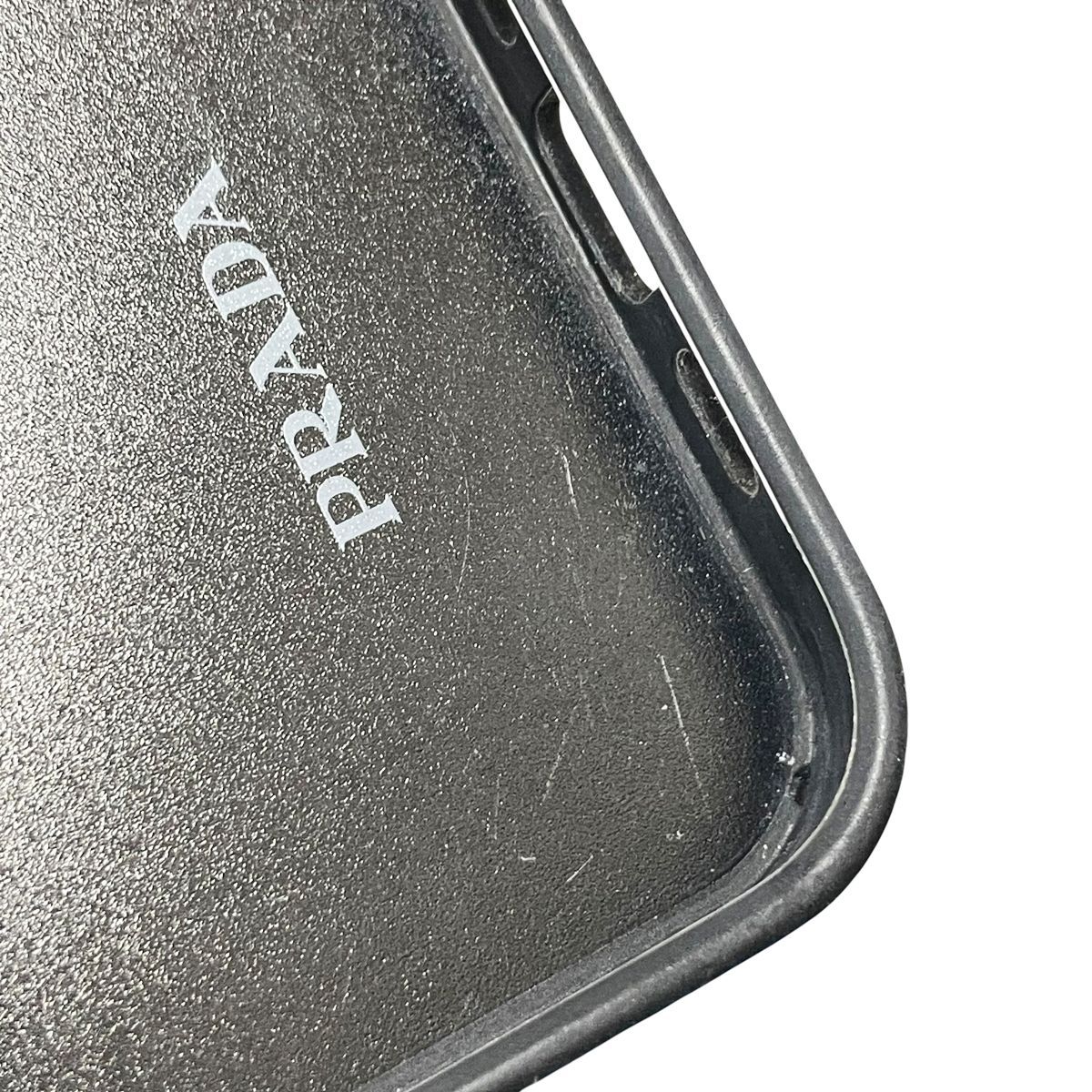 中古C】PRADA iPhone 13 PRO サフィアーノ 黒 - メルカリ