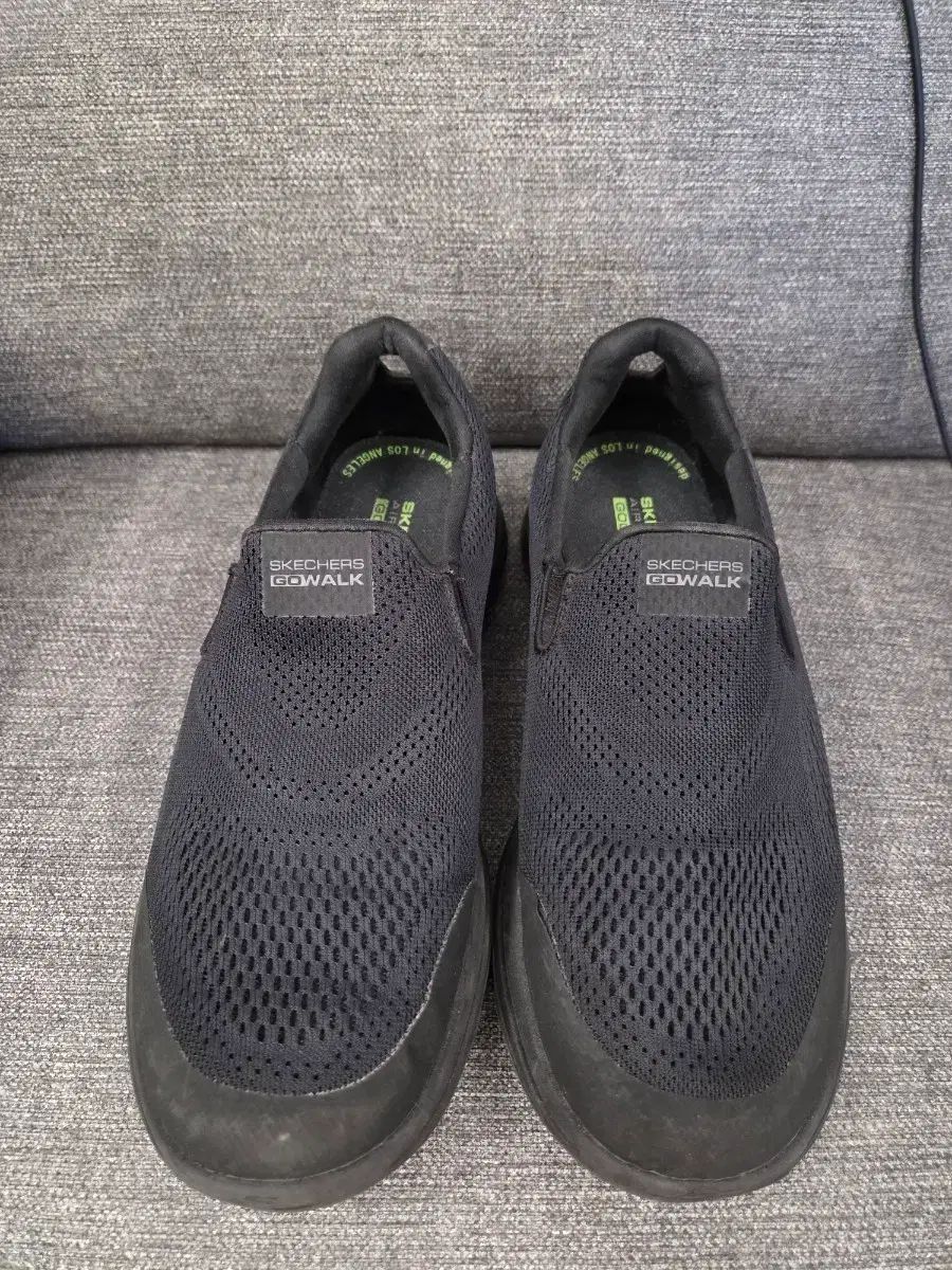 SKECHERS スケッチャーズ ゴーウォーク スリッポン ブラック 255