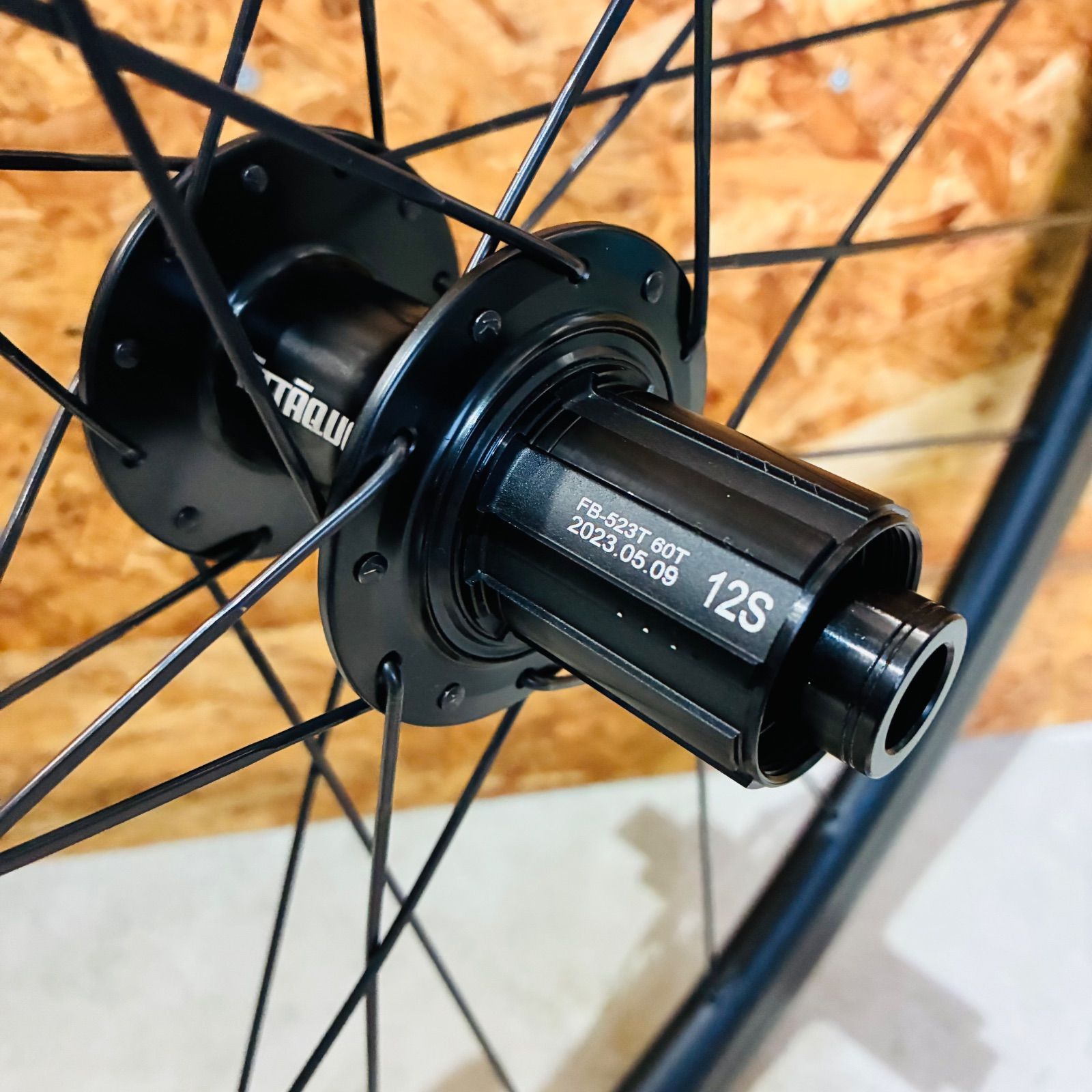 ATTAQUE 45 クリンチャー カーボン ホイール リアのみ ATTA-C451-RD