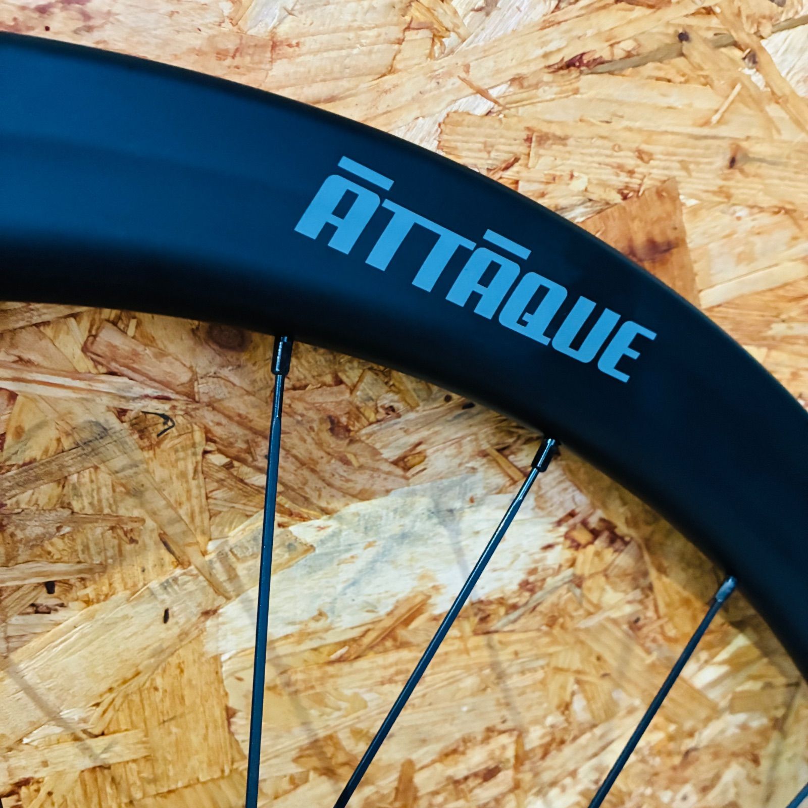 ATTAQUE 45 クリンチャー カーボン ホイール リアのみ ATTA-C451-RD