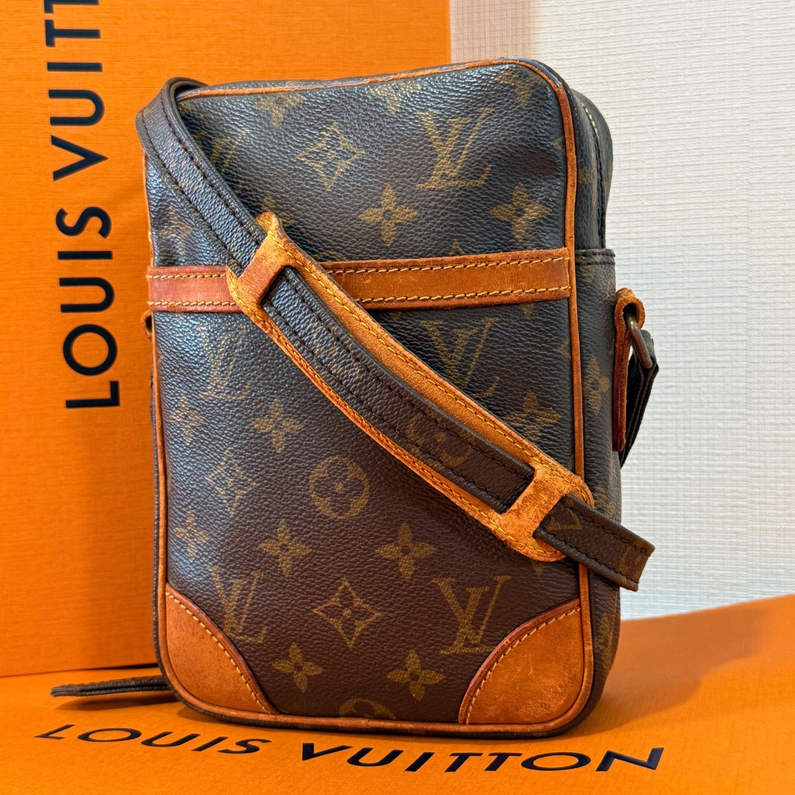 LOUIS VUITTON ルイヴィトン モノグラム ダヌーブ バッグ 美品