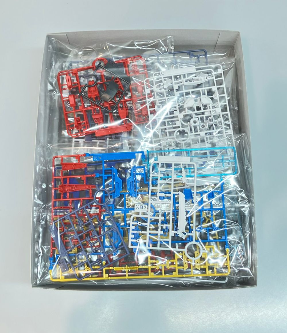 美品 バンダイ 機動戦士ガンダム MG 1/100 ガンダムF90 Nタイプ プラモデル 美品 バンダイ 機動戦士ガンダム MG 1/100 ガンダムF90 Nタイプ プラモデル