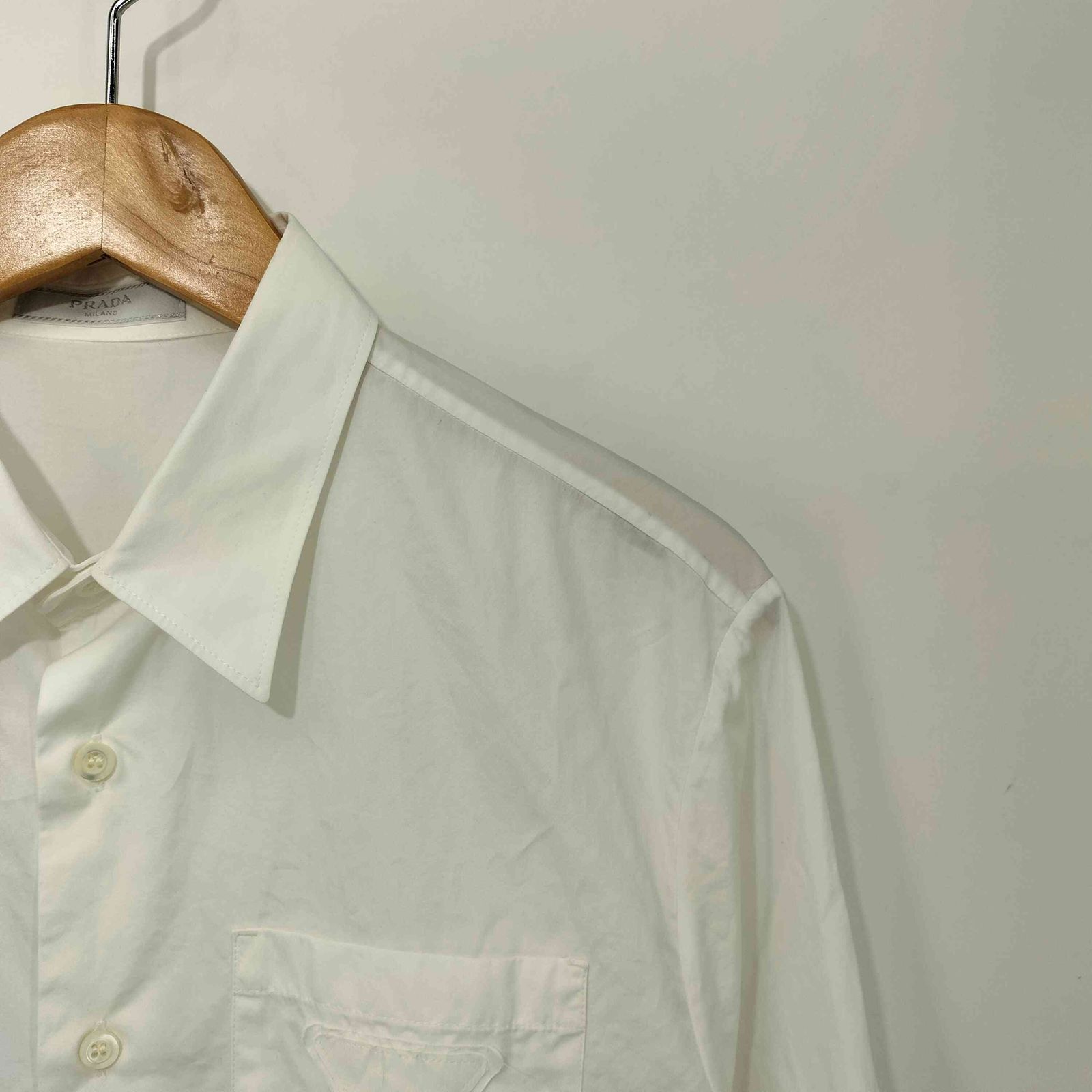 プラダ PRADA トライアングルパッチ シャツ メンズ import：M