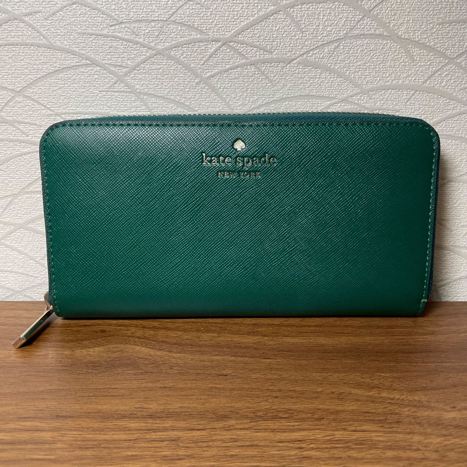 【未使用級】【極美品】ケイトスペード ジップアラウンド長財布 緑