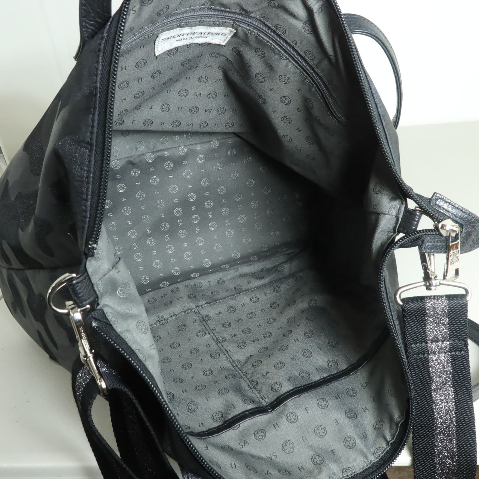 美品】サロンドアルファード☆スマイルグリッターカモフラ ショルダー 