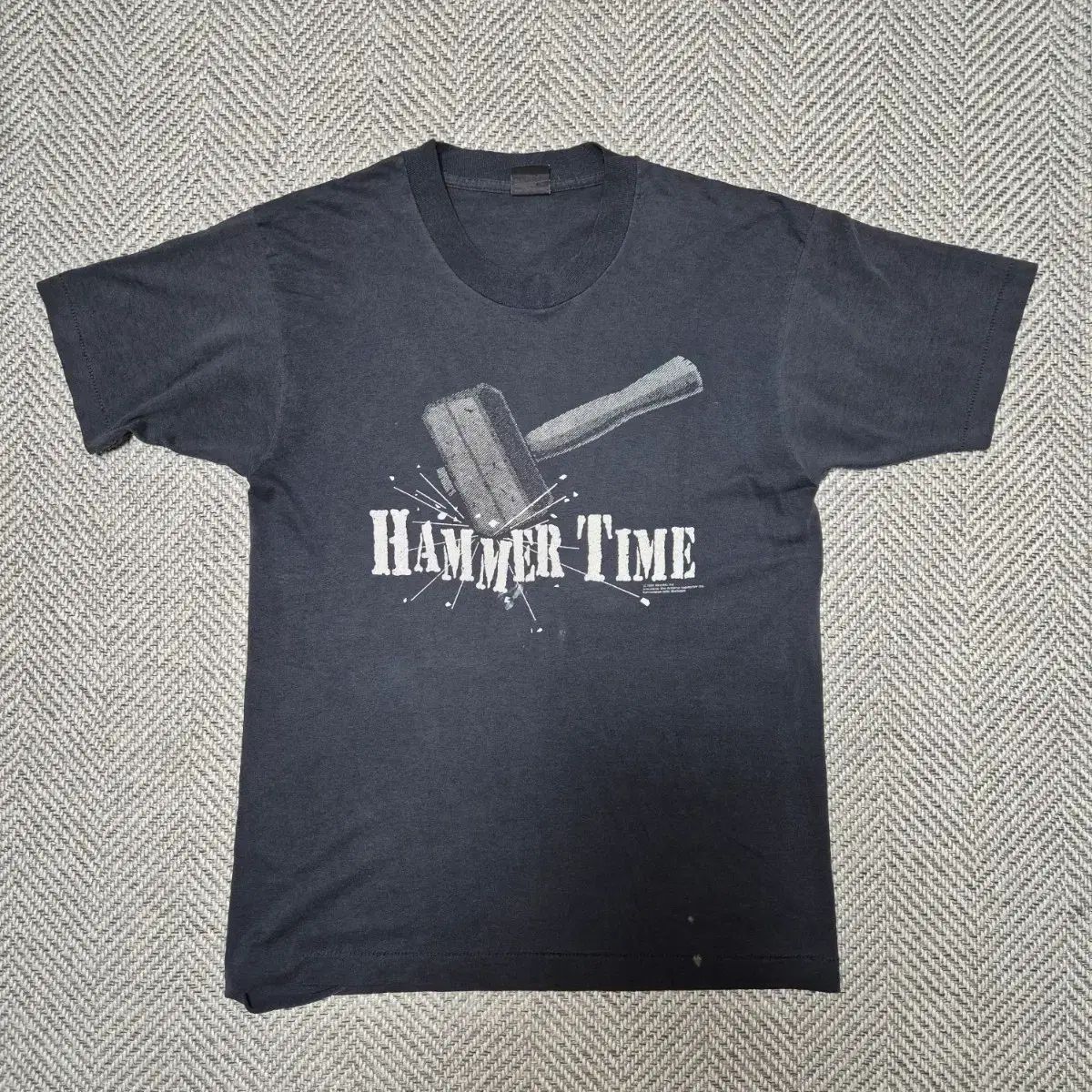 MCハマー x デトロイト・ピストンズ シングルステッチ Tシャツ (L) 11,286円
