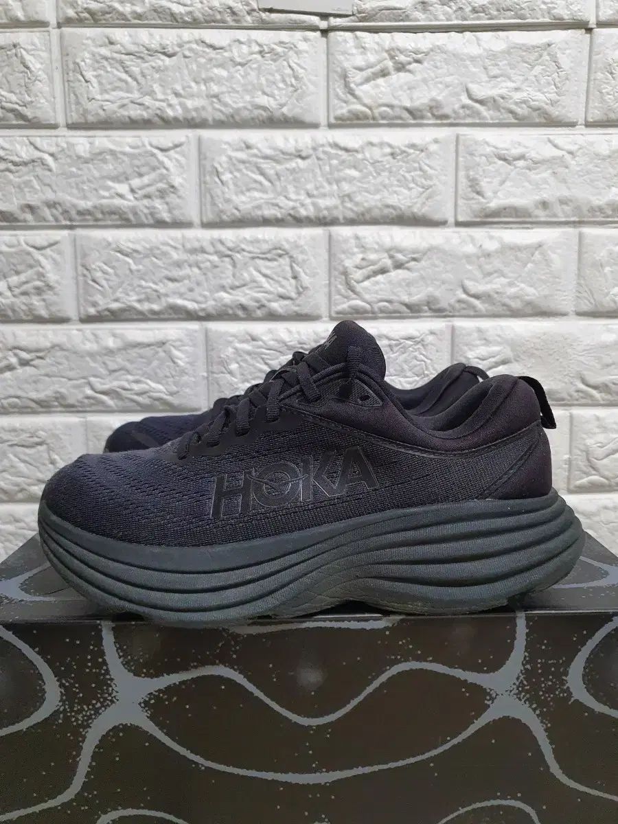 HOKA ONE ONE ホカオネオネ オールブラック スニーカー