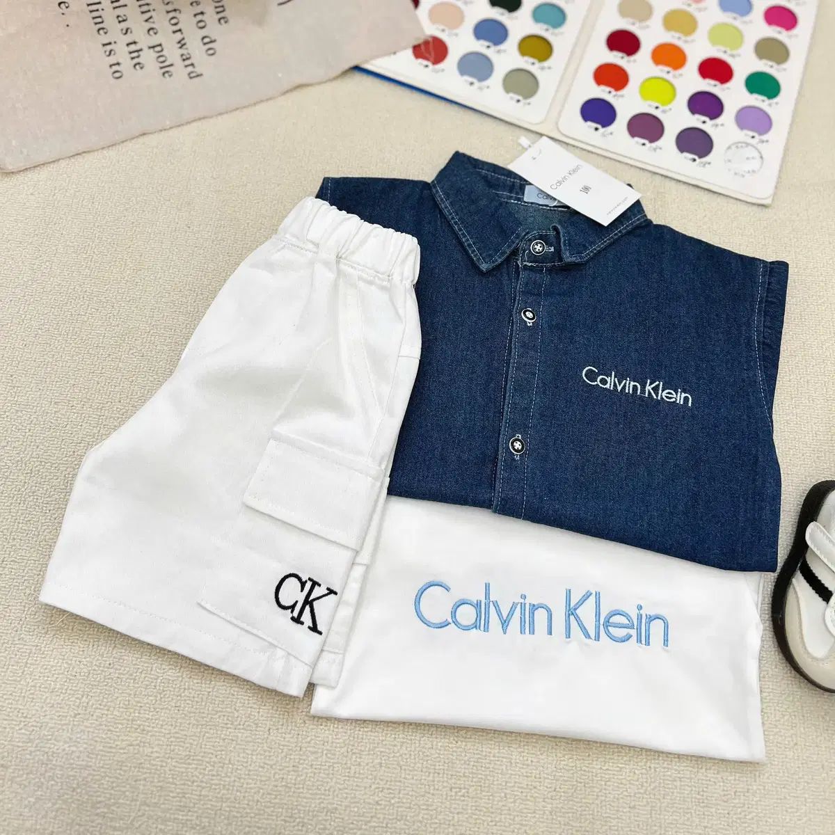 キッズ C K 白 3ピース セット (デニム ジャケット 含む) 海外 新品 4,934円