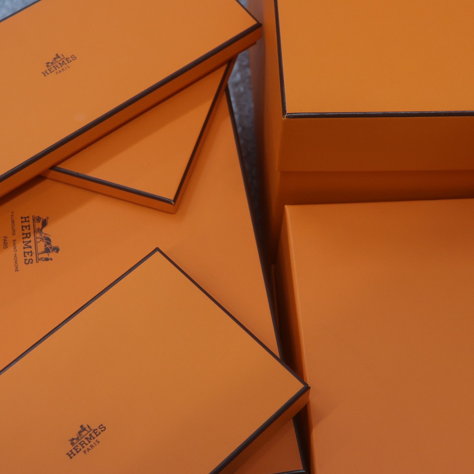 HERMES オレンジボックス 空き箱 26個セット ショッパー7袋&リボン付 ITHZ4FIWB1R4 HERMES エルメス BOX 純正 紙袋 オレンジ 空き箱