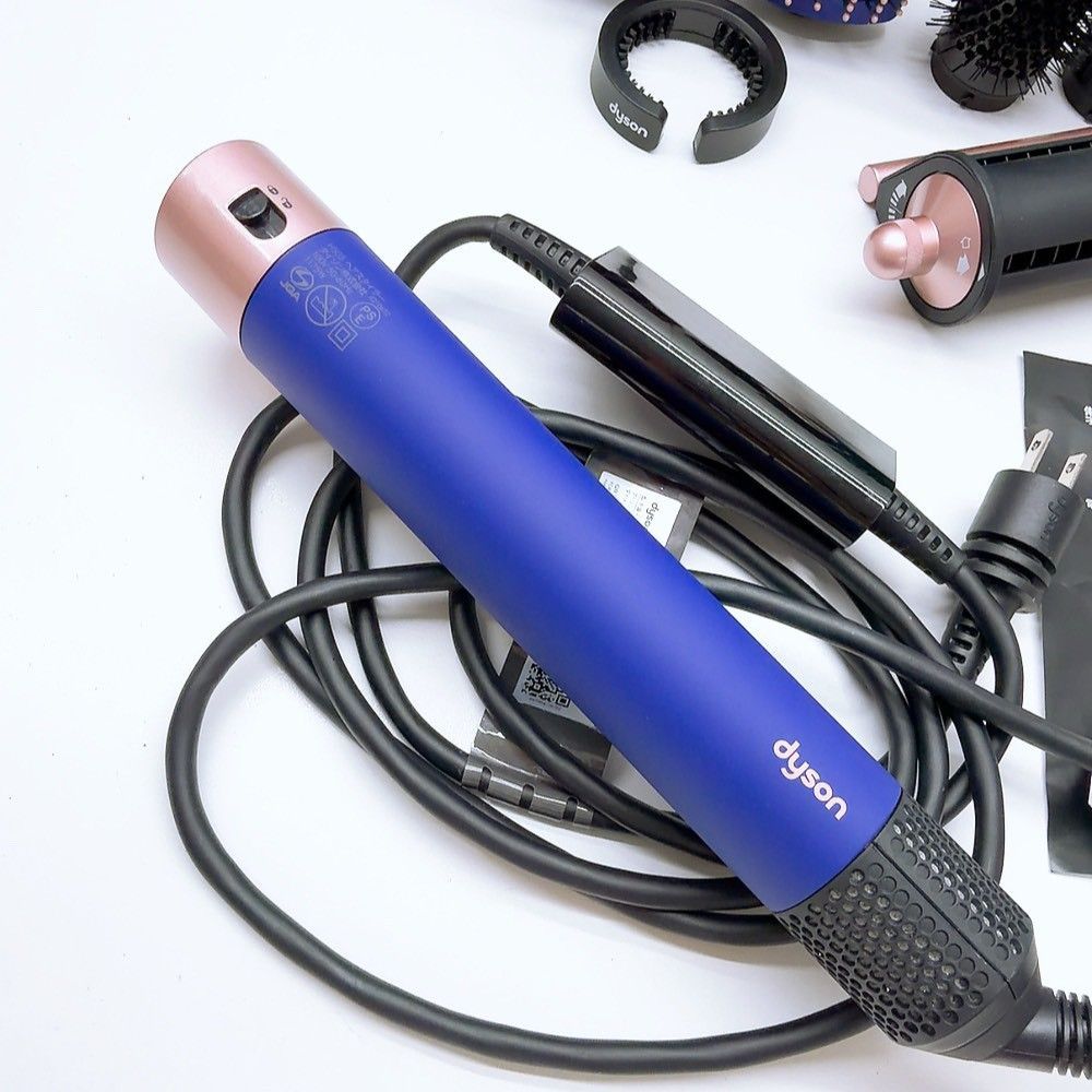 ほぼ未使用*付属品完備》 ダイソン エアラップ マルチスタイラー HS05 ほぼ未使用*付属品完備》 ダイソン エアラップ マルチスタイラー HS05