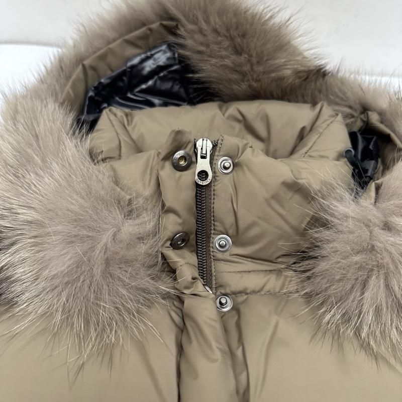 デュベティカ DENEBDUE デネブドゥエ ファー ダウン コート 192-D8110043N02-11620-FN レディース 40 ISItems【USED】【古着】【中古】50158863