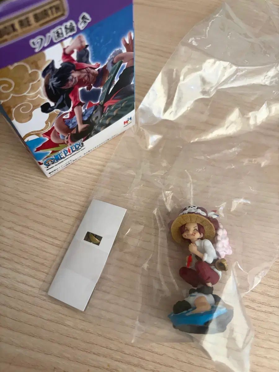 ONE PIECE ローグボックス ワノ国 シャンクス 出品