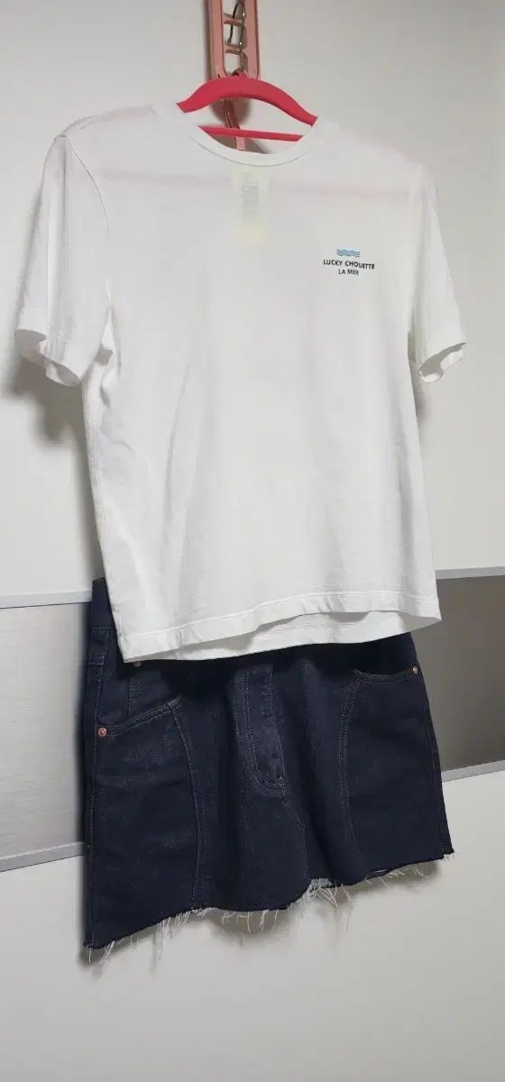 ラッキーシュエトゥ Tシャツ