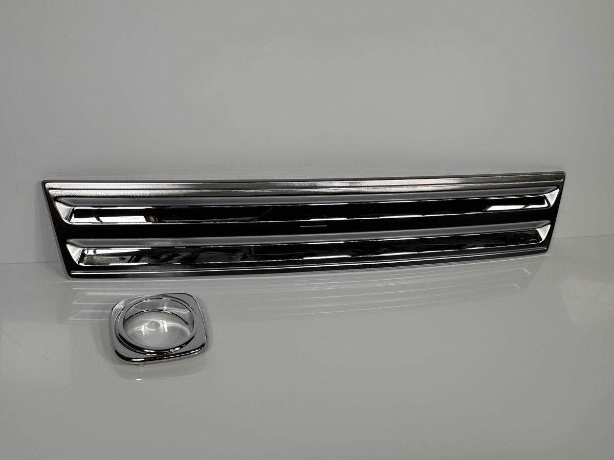 美品/良品 キャリィトラック DA16T 純正 フロントグリル+右フォグランプカバー 71721-82M01-0PG 71721-82M 82MF クロームメッキ 管理35460