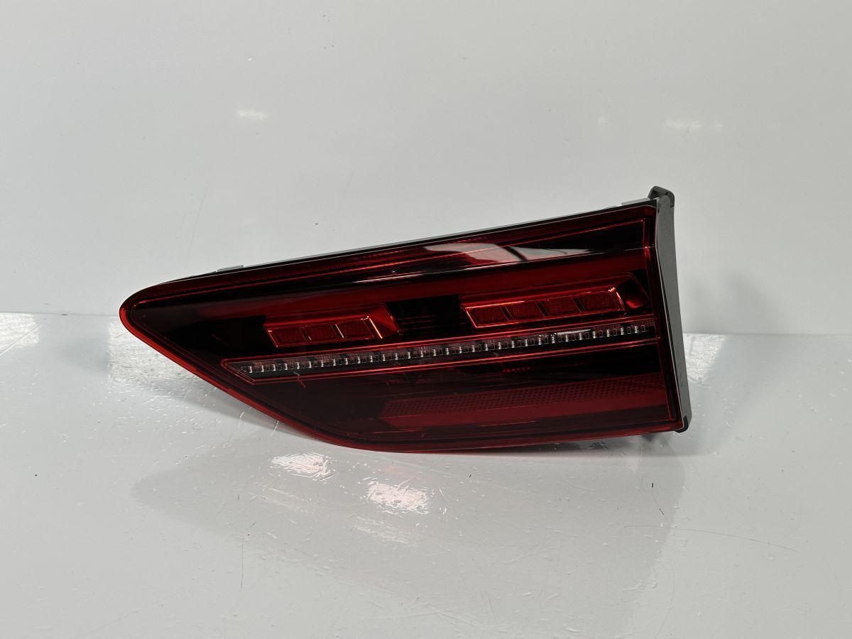 美品 VW フォルクスワーゲン ゴルフ8 ゴルフⅧ TSI CDDFY 純正 右フィニッシャーランプ Assy RH 5H0 945 308 A 5H0.945.308.A 管理35638