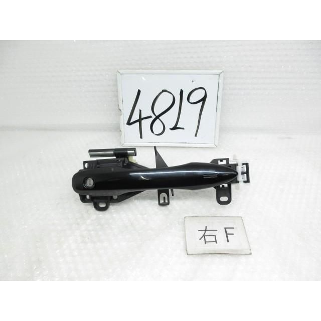 R3年 カローラクロス 3BA-ZSG10 右前 アウターハンドル 218 ブラック系 207957 4819