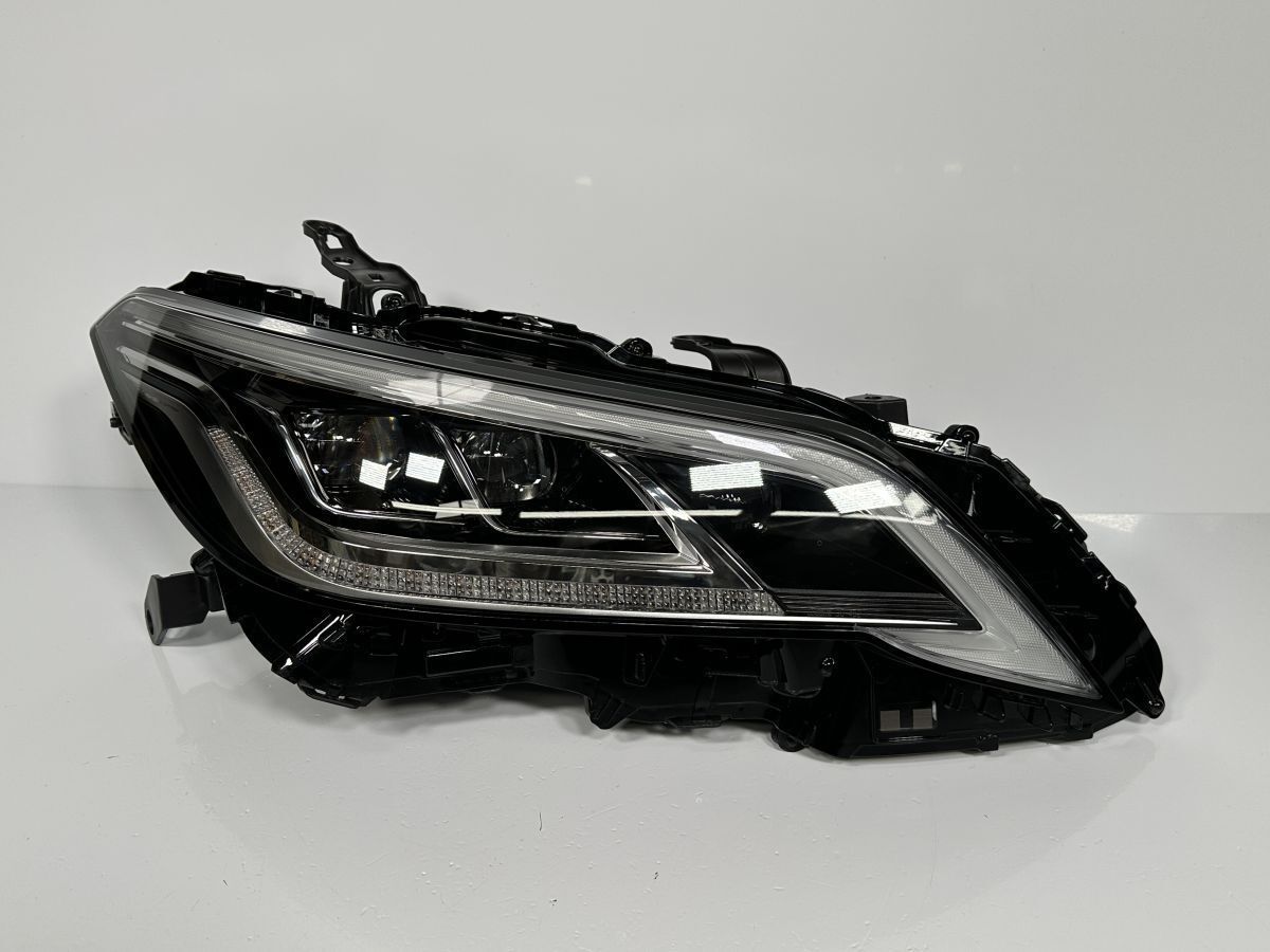 クラウン ARS220 AZSH20 GWS224 純正 右ヘッドライト LED ブラック 3眼