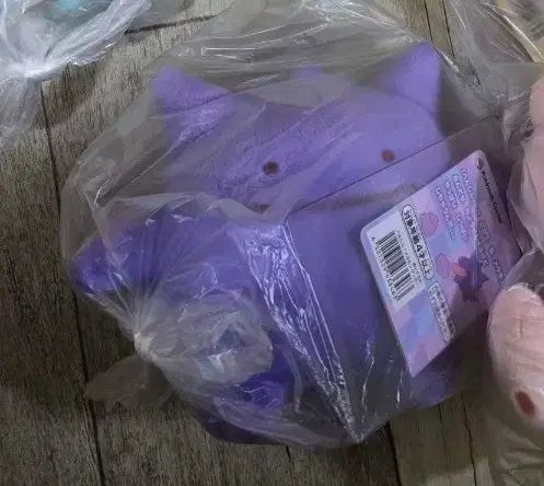 変身メタモンFANTOMぬいぐるみIN