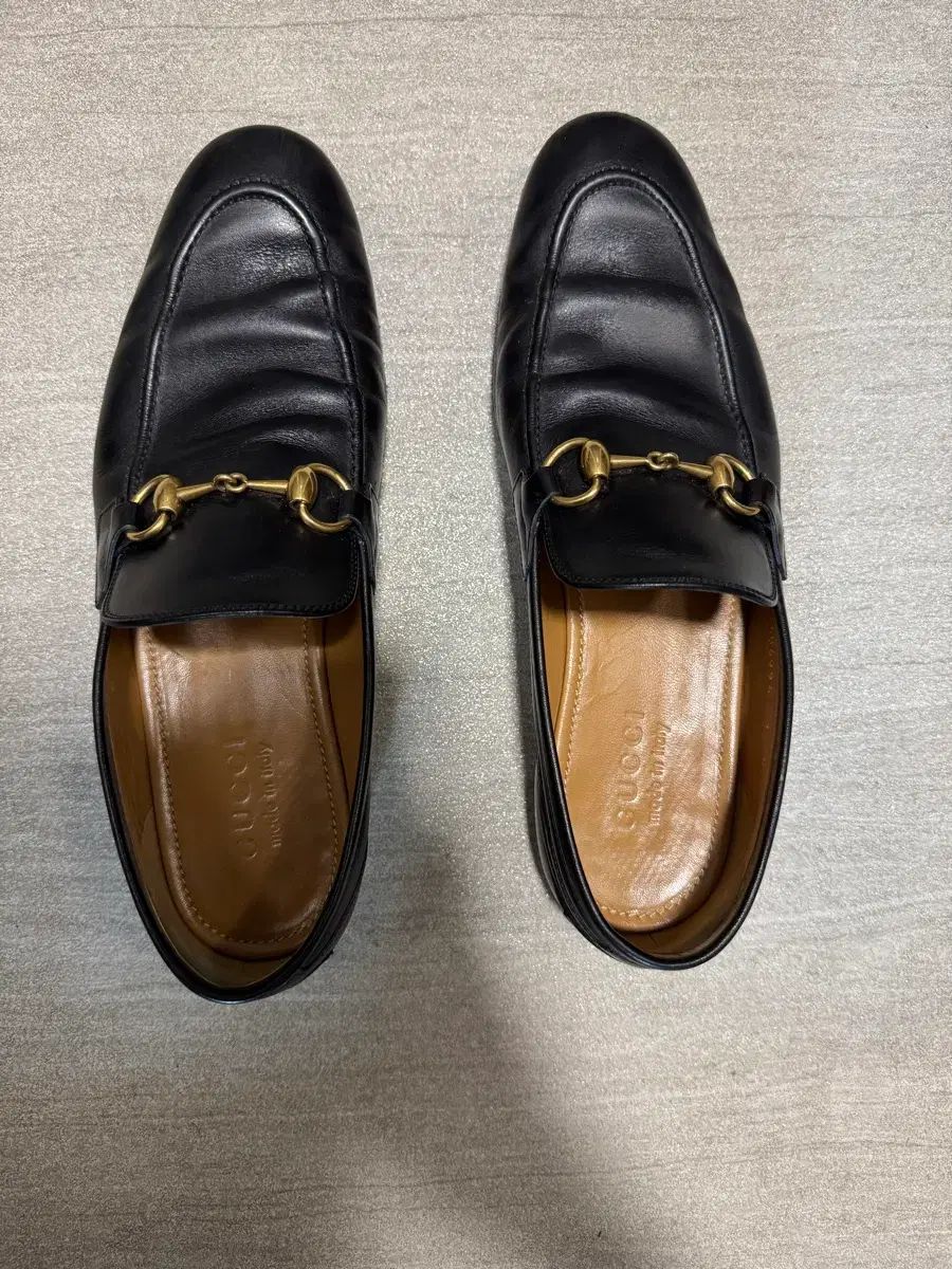 グッチ ジョーダン ホースビット ローファー