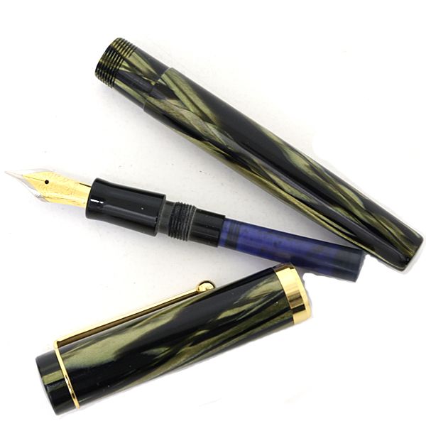 ロイタワー ROY TOWER ビスコンティ VISCONTI 万年筆 フィレンツェ FIRENZE グリーン系 マーブル模様 【中古】Aランク ロイタワー ROY TOWER ビスコンティ VISCONTI 万年筆 フィレンツェ