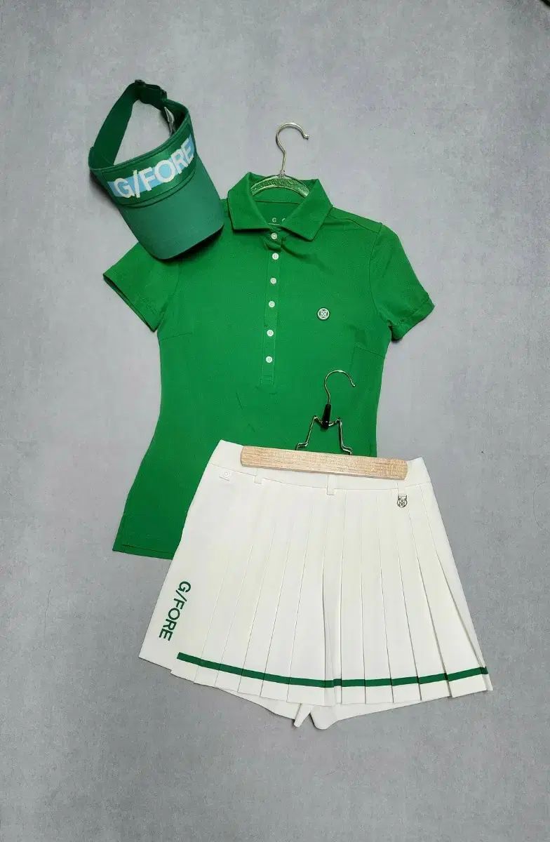 G/FORE ジーフォア ゴルフ レディースウェア Tシャツとスカートセット