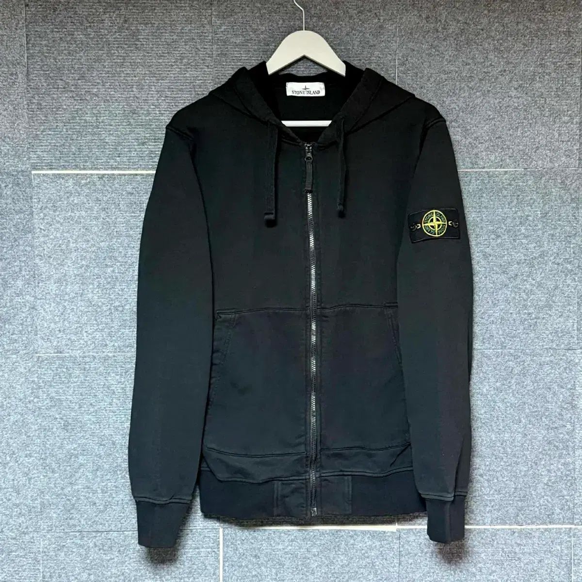 25FW STONE ISLAND ストーンアイランド フードジップアップ