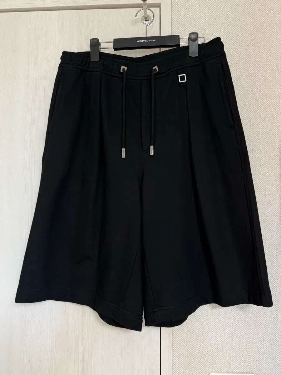 (50) 25fw ウーヨンミ(WOOYOUNGMI) ワンタック バミューダ パンツ ブラック